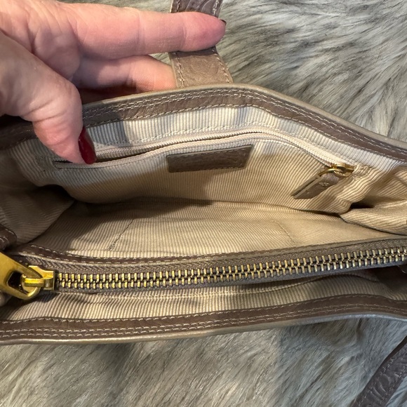 PRICE FIRM Margot Embossed Brown Leather Crossbody Bag - Picture 4 of 12